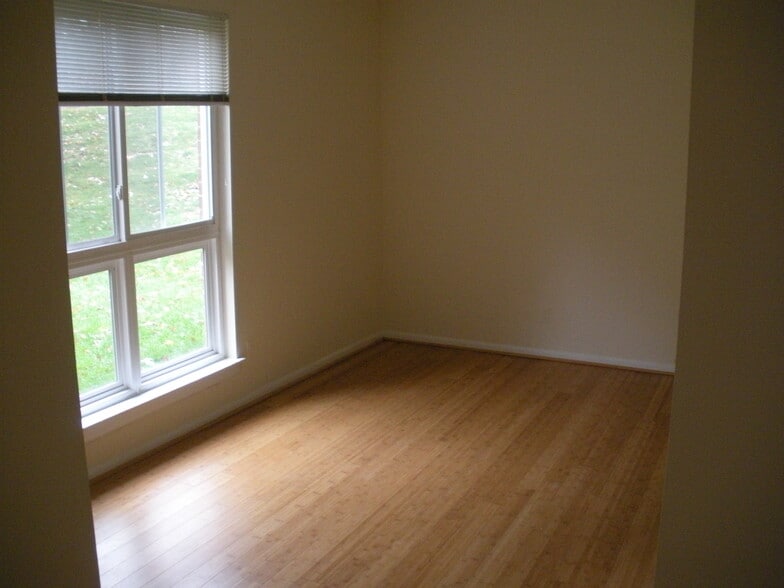 dining room - 11843 Shire Ct