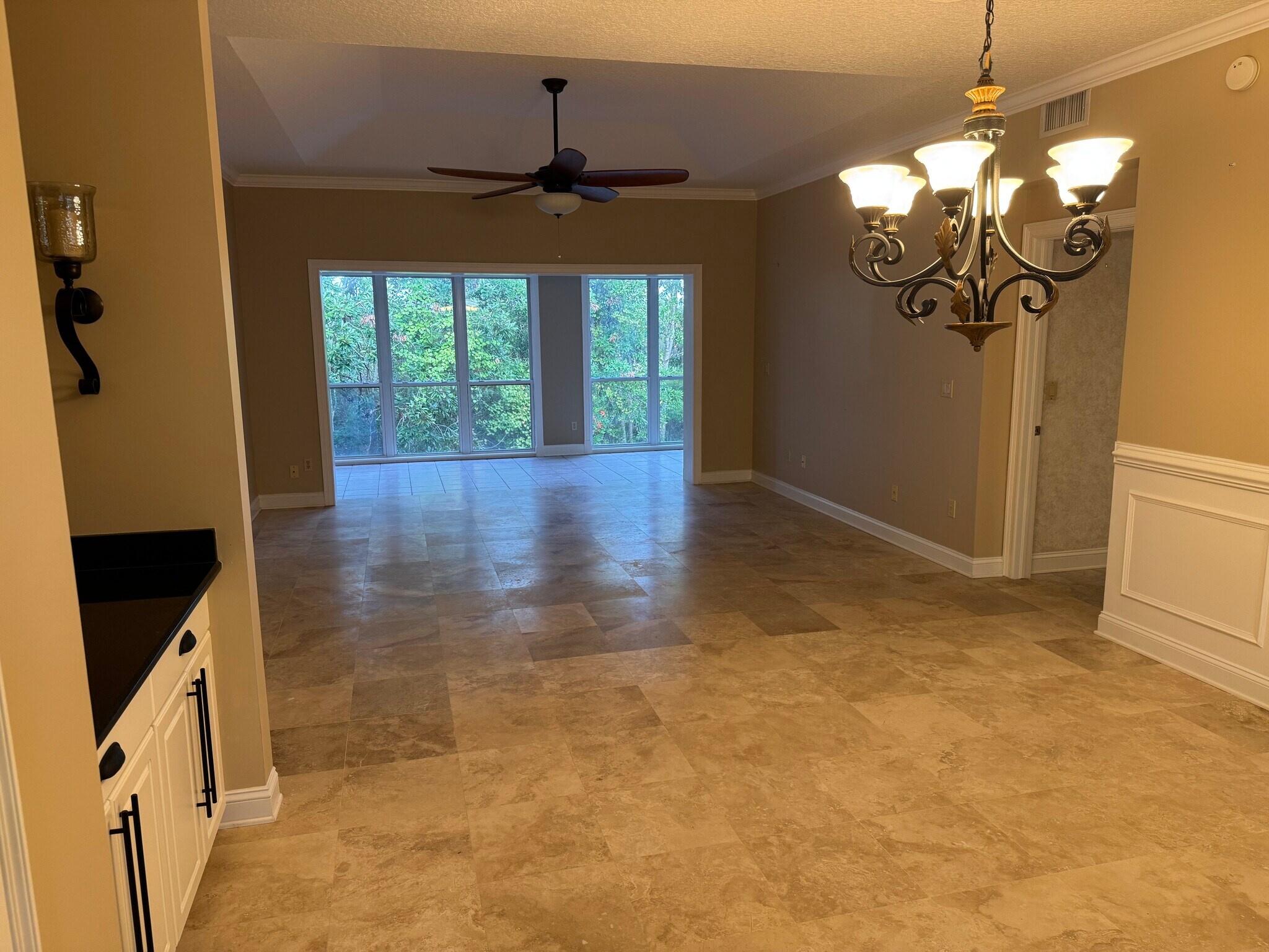 Building Photo - 300 Bermuda Bay Cir