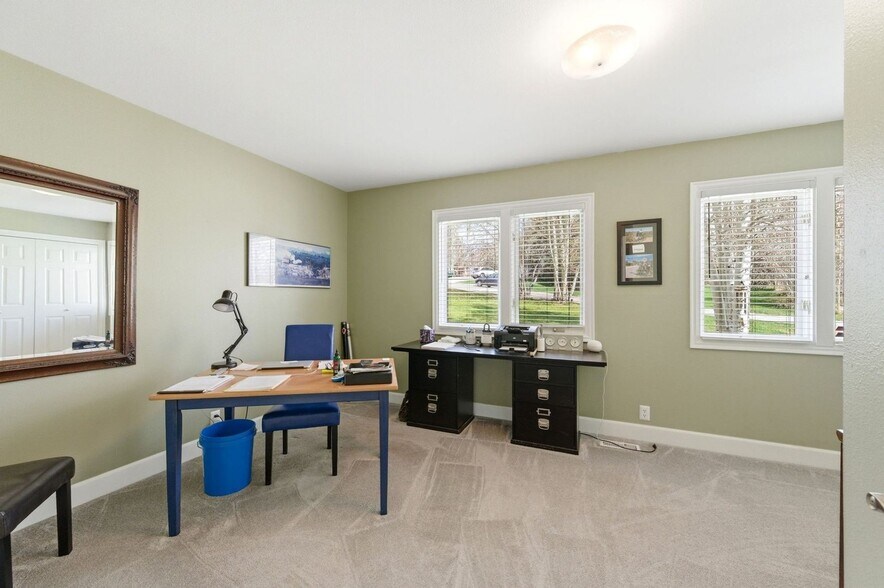 Building Photo - 3861 Silver Spur Cir