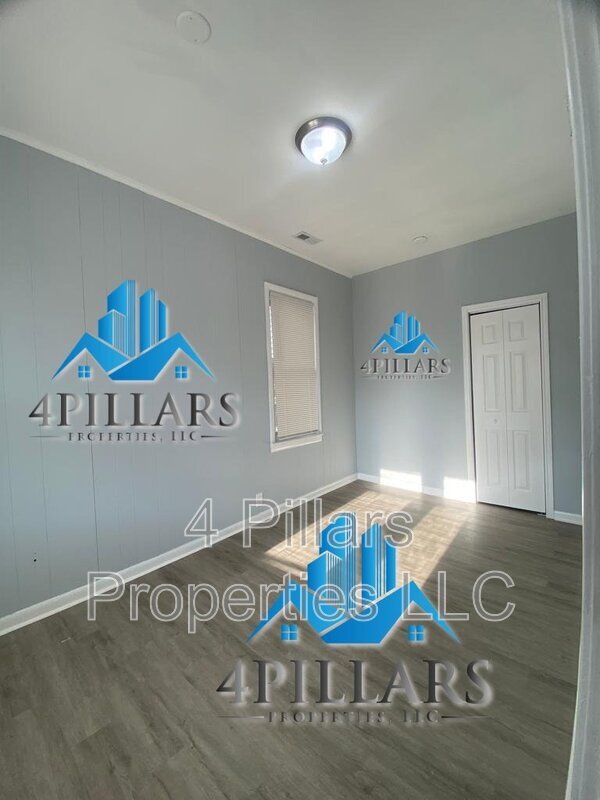 Building Photo - 5007 Magoun Ave