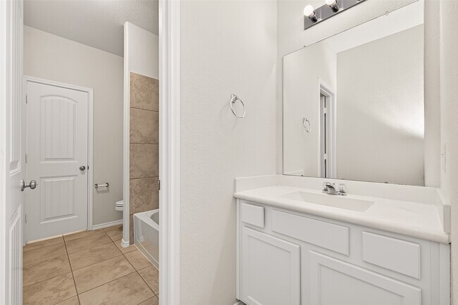 Building Photo - 2754 Little Caney Way