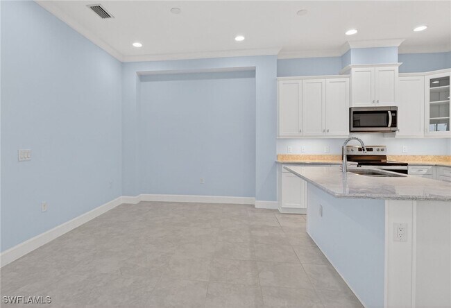 Building Photo - 8813 Yucatan Ct