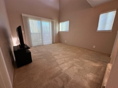 Building Photo - Pet Friendly