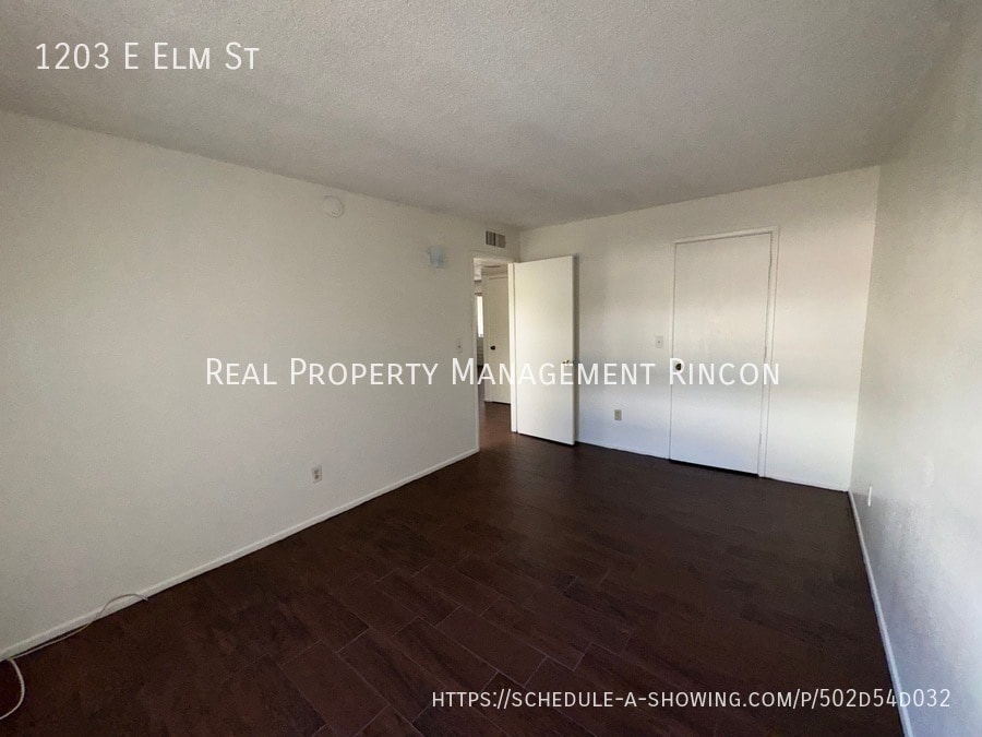 Building Photo - 1203 E Elm St