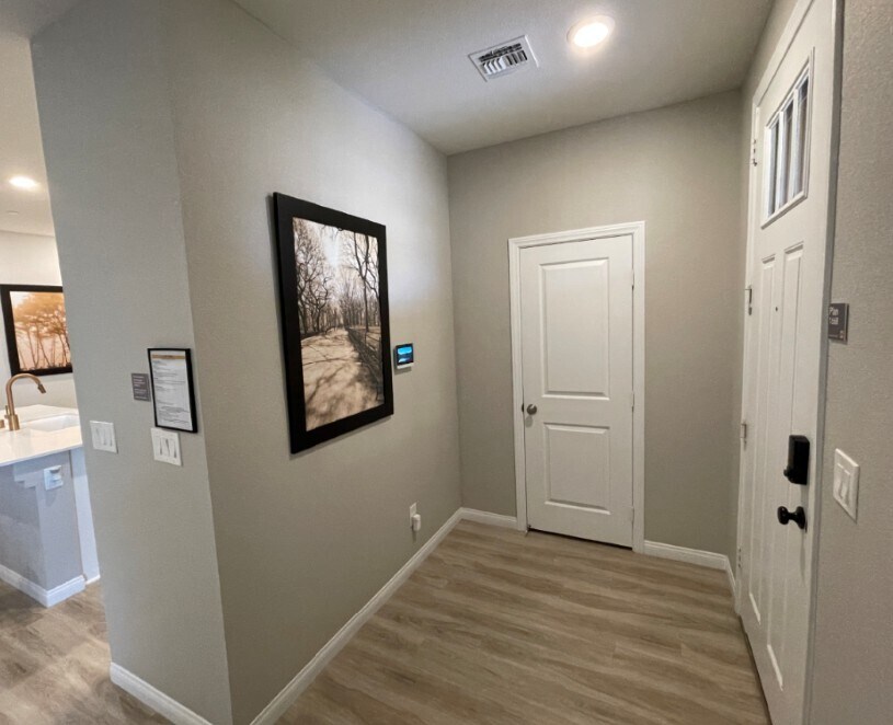 entry hall model - 3574 Dimora St