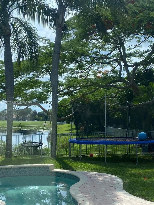 Building Photo - 1607 SW 157th Ave