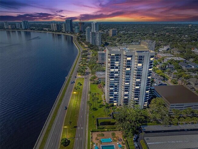 Building Photo - 2413 Bayshore Blvd