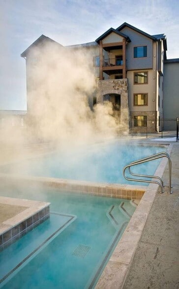 HEATED OUTDOOR POOL AND SPA-YEAR ROUND - 2653 Canyons Resort Dr