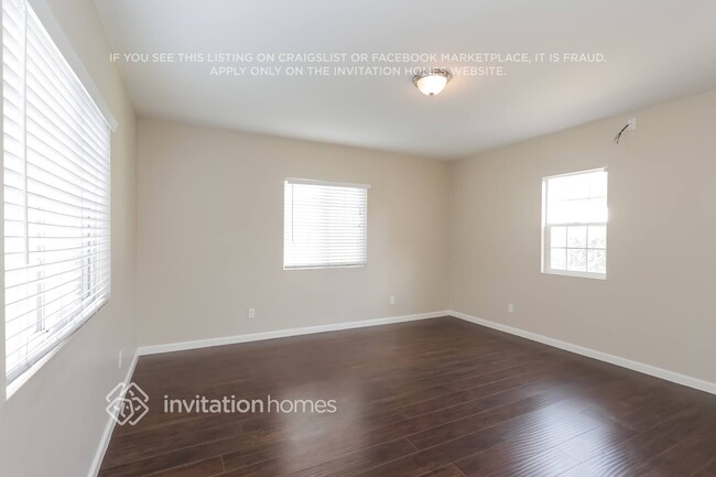 Building Photo - 9471 La Salle Ave