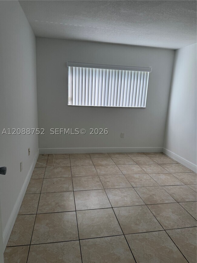 Building Photo - 7425 SW 152nd Ave