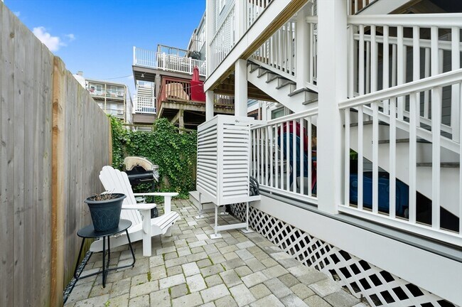 Building Photo - 64 O St