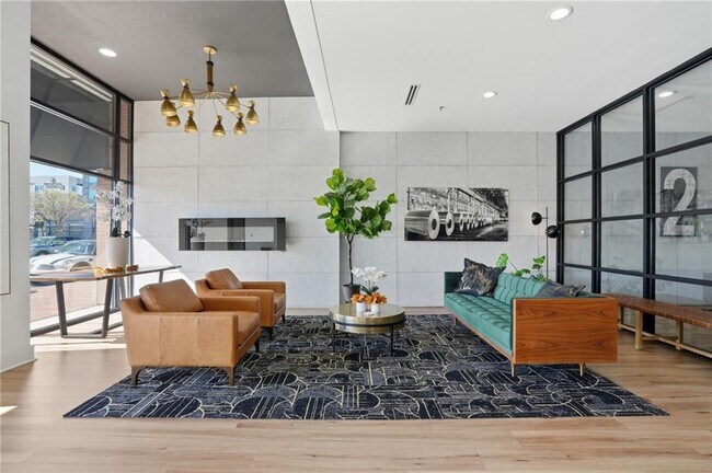 Building Photo - 260 18th St NW