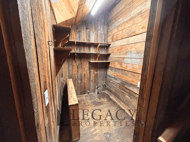 Building Photo - Scuffletown