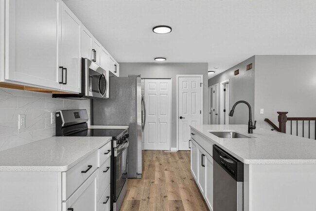 Building Photo - Italian Estates Property Management