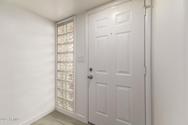 Building Photo - 7126 N 19th Ave