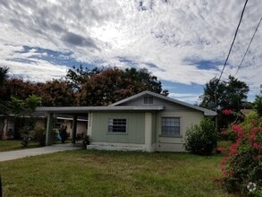 Building Photo - 3-Bedroom Home in Northwest Winter Haven