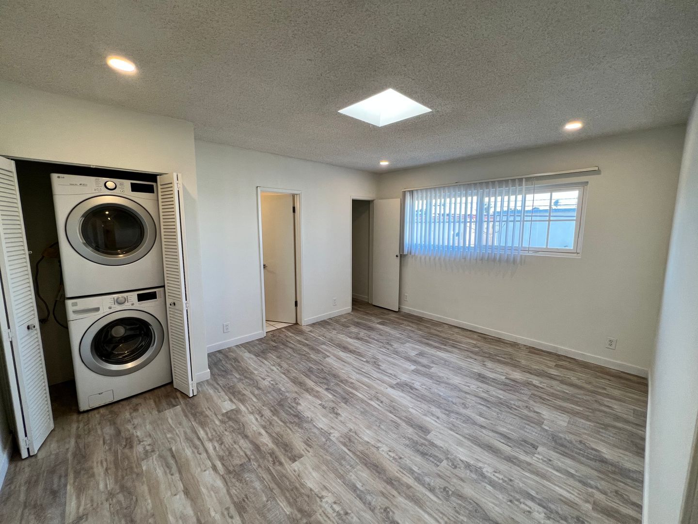 Building Photo - 12727 Matteson Ave