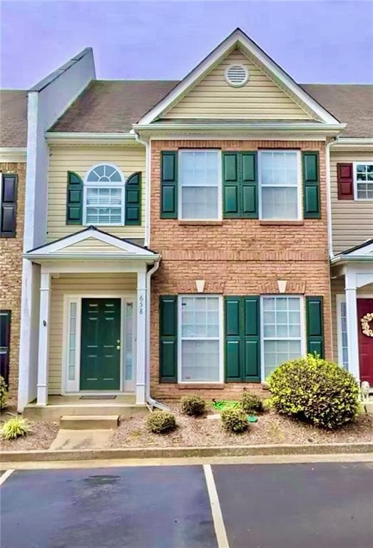 Primary Photo - 658 Kenridge Dr