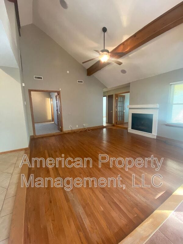 Building Photo - 4729 S Ironwood Ave