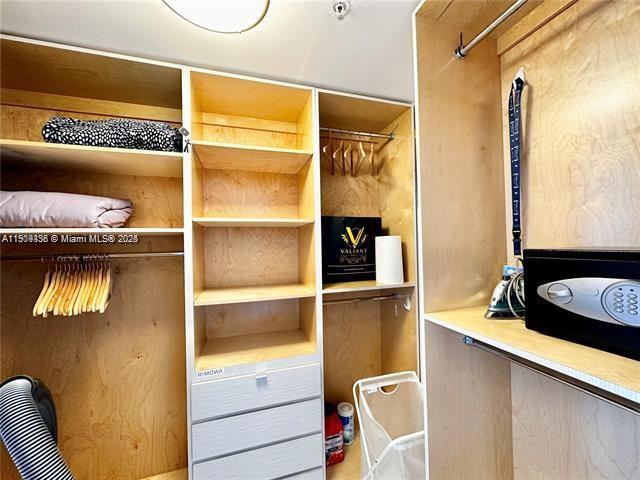 Building Photo - 2501 S Ocean Dr