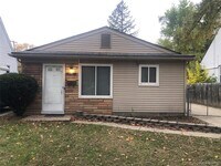 Building Photo - 18633 Negaunee