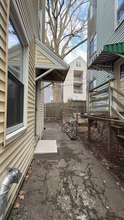 Building Photo - 26 Darling St