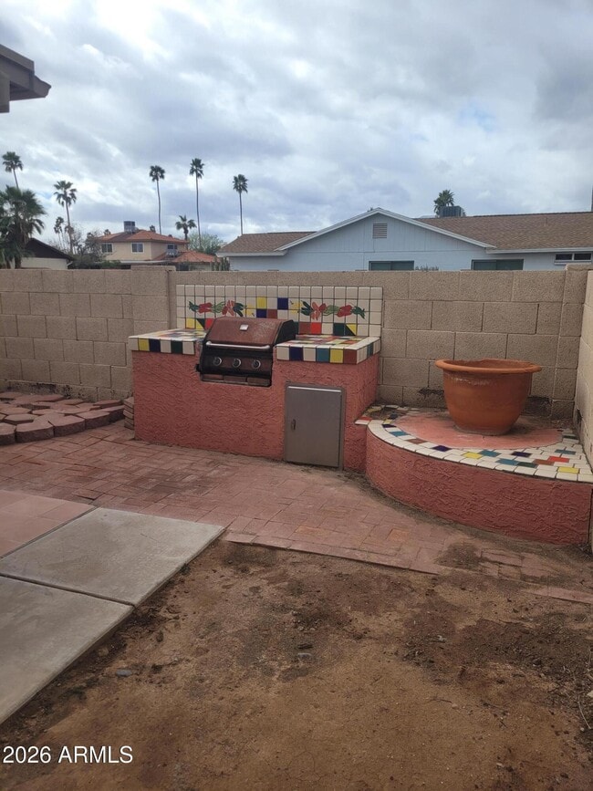 Building Photo - 2034 S Playa