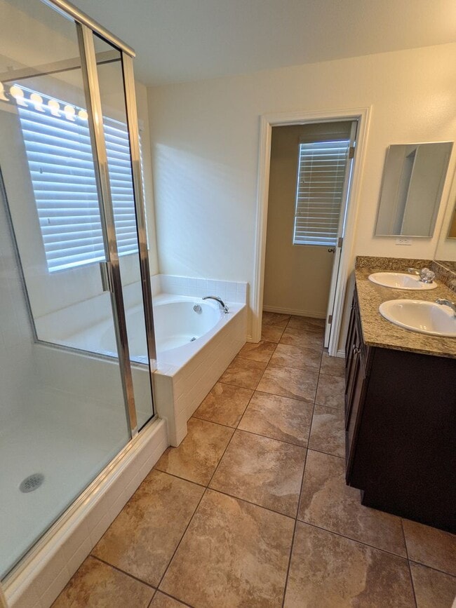 Building Photo - 7660 Ashby Gate St