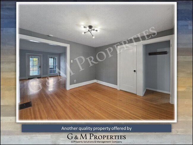 Building Photo - 139 S Main St