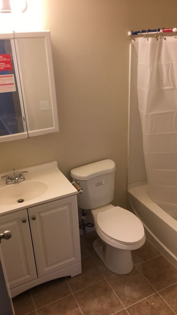 Building Photo - Cozy West Jordan Home with attached 2 car garage