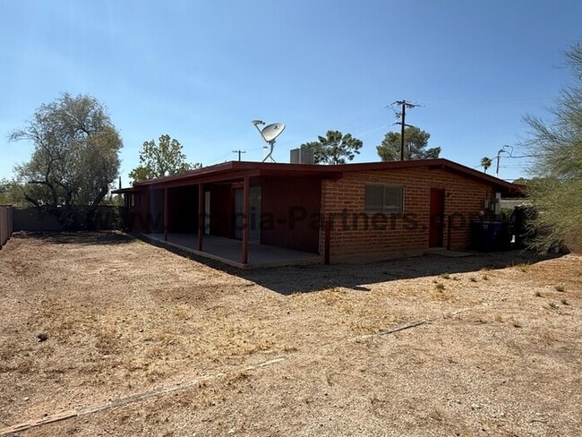Building Photo - Corner Lot Three Bedroom Home