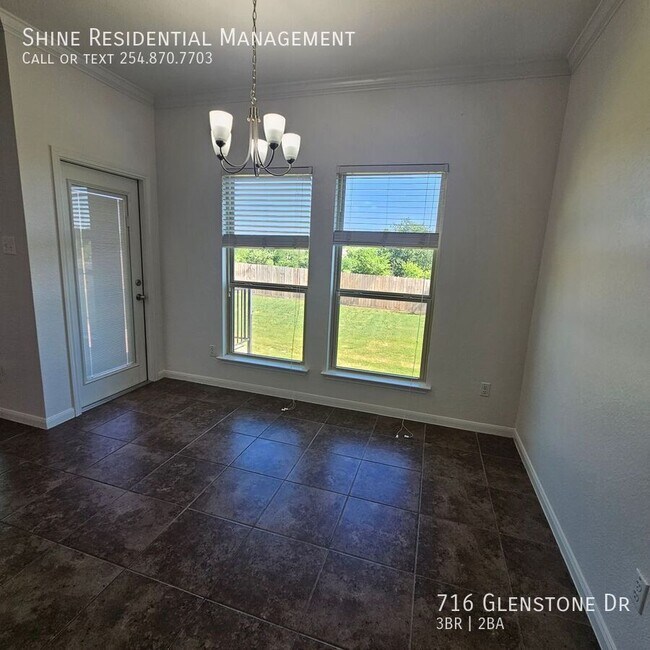 Building Photo - 716 Glenstone Dr