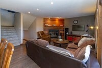 Building Photo - Woodworks Townhome- 3 Bedroom/3 Bath Unit w/Updated kitchen on the Bus Route