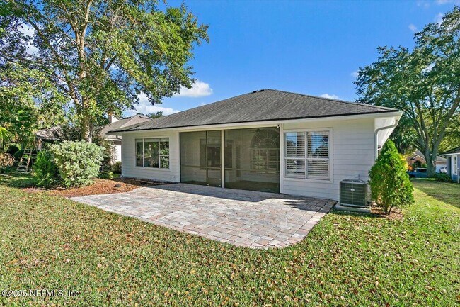 Building Photo - 4126 Richmond Park Dr E