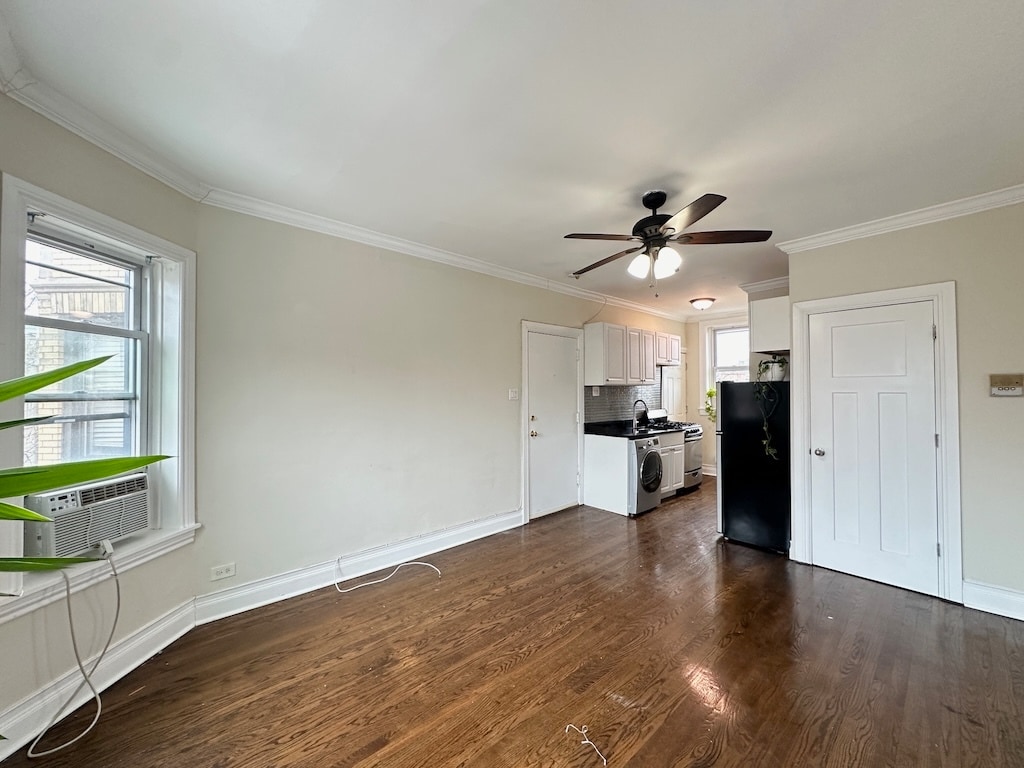 Building Photo - 655 W Roscoe St