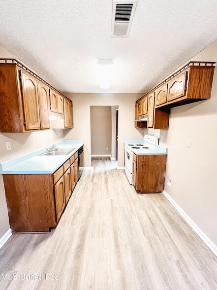 Building Photo - 9453 Wickfield Cove