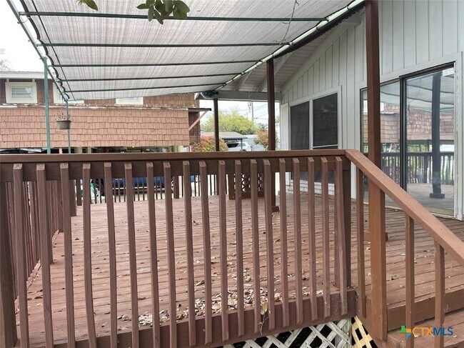 Building Photo - 1415 Glenn Dr