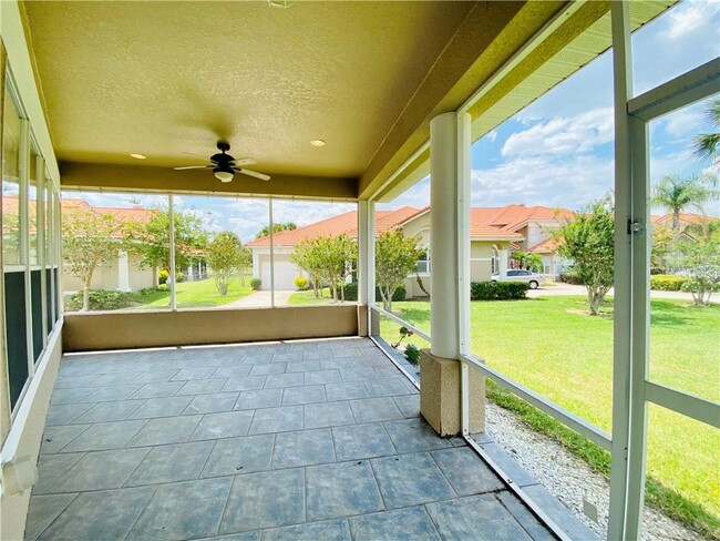 Building Photo - 1724 St Tropez Ct