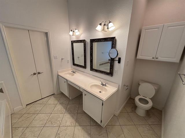 Building Photo - 10717 Canoe Rd