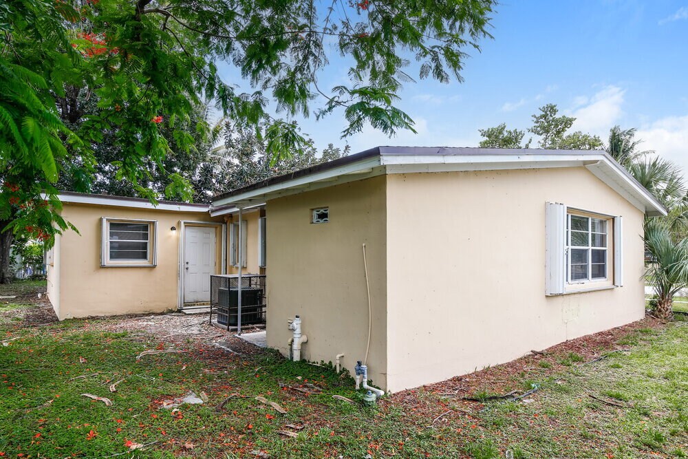 Building Photo - 1608 NW 16th St