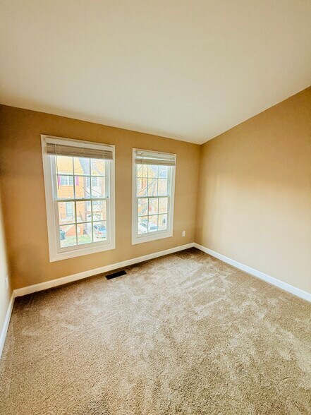 Building Photo - 8041 Trevor Pl