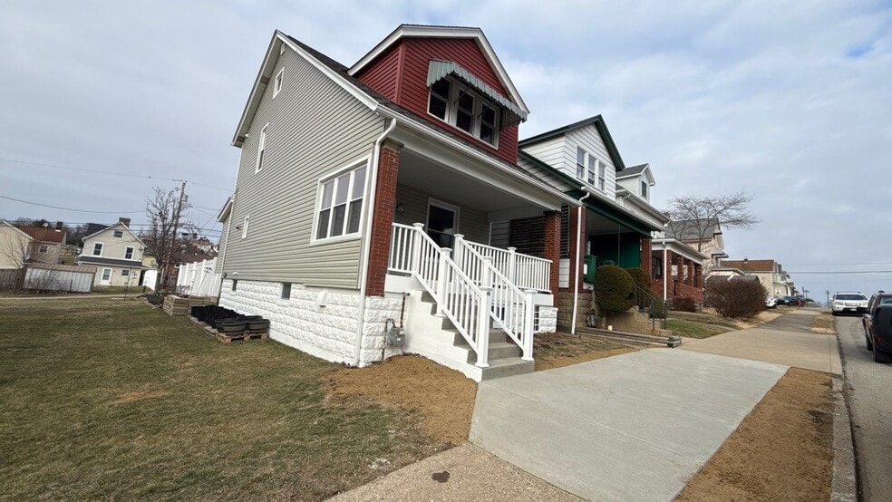 Building Photo - 46 Broadway Ave