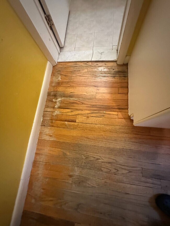 Building Photo - 31-46-46 35th St