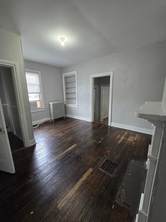 Building Photo - 709 Idlewood Ave