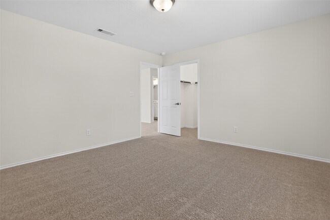 Building Photo - 2080 Lost Timbers Dr