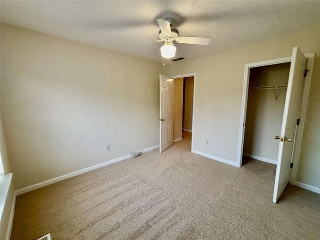 Building Photo - 3399 Benthollow Ln