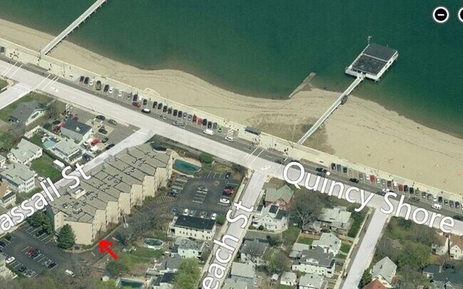 Building Photo - 2 Bed 2 Bath Unit Available July 1