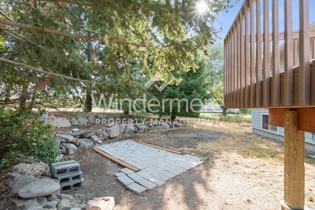 Building Photo - 4-Bedroom 2 Full Bath Home In The Valley -...