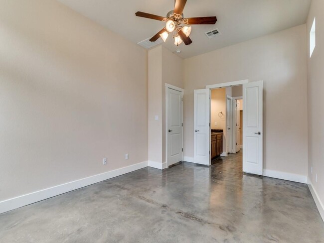 Building Photo - 12205 Barras Branch Dr