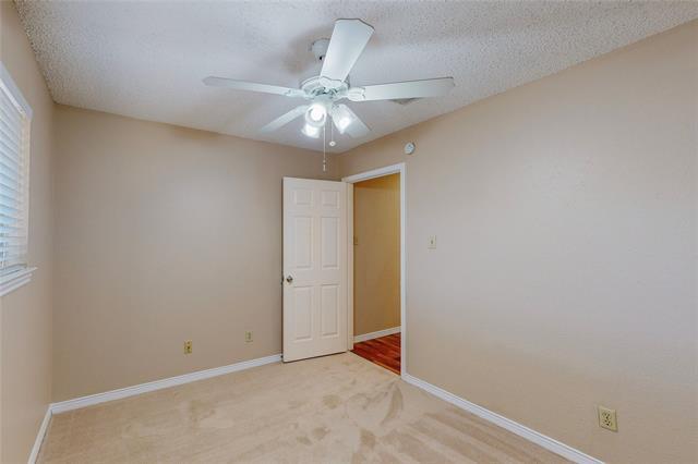 Building Photo - 1912 N Irving Heights Dr